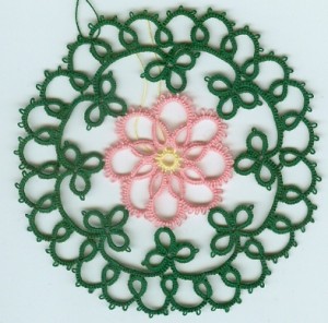 gerber-daisy-doily